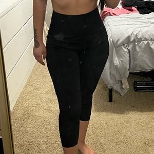 Fabletics cropped leggings